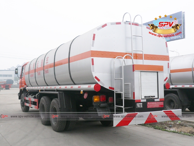 Left back view of Bitumen Tank Truck Dongfeng